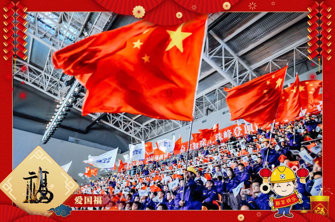 左脚脚后跟痛，用力摁里边有硬块，似能移动游戏画面
