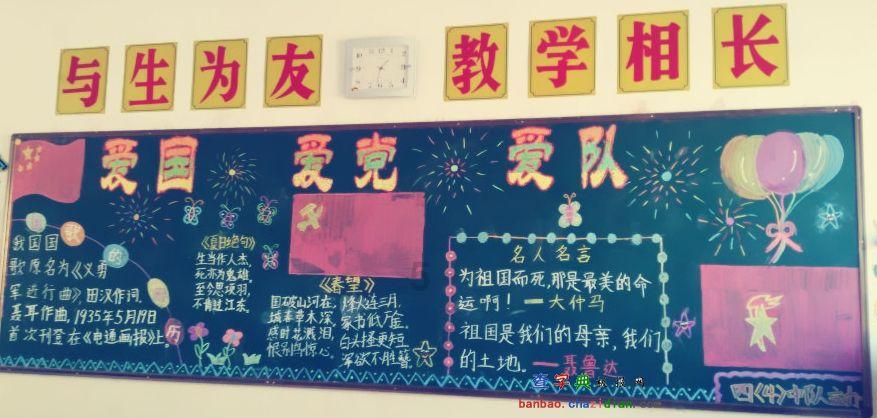 两只一见钟情的大金毛,眼神不断交流狂撒狗粮,两位铲屎官懵了!